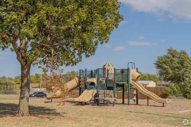 Lemuel Harkey Park has a well maintained play set for kids to enjoy anytime.