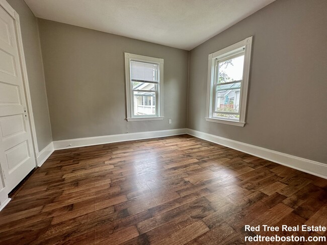 8 Mortimer Place unit 2, Somerville, MA 02145 - photo 7