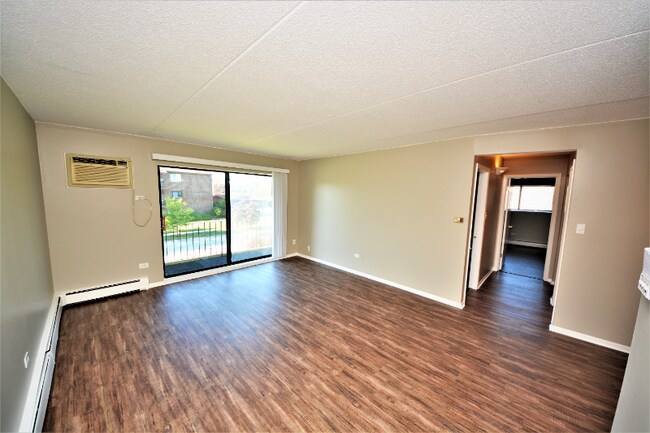 7335 Tiffany Dr unit 2A, Orland Park, IL 60462 - photo 2