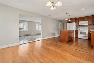 28 Salem St Unit 1, Wakefield, MA 01880