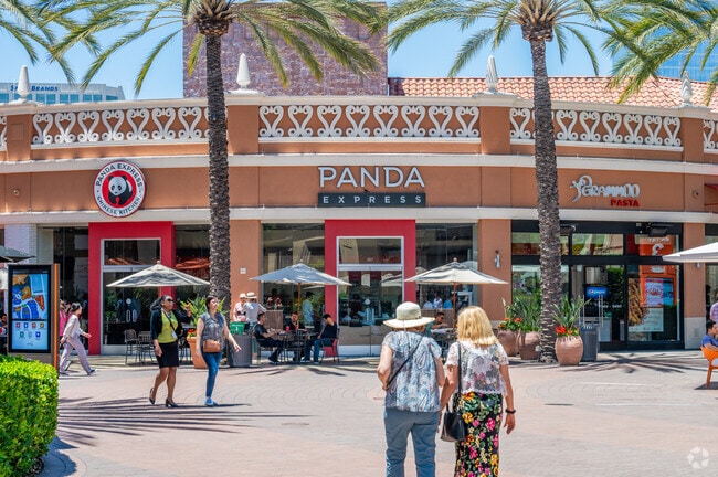 Irvine Spectrum has fast food and fine dining options for Laguna Altura residents.