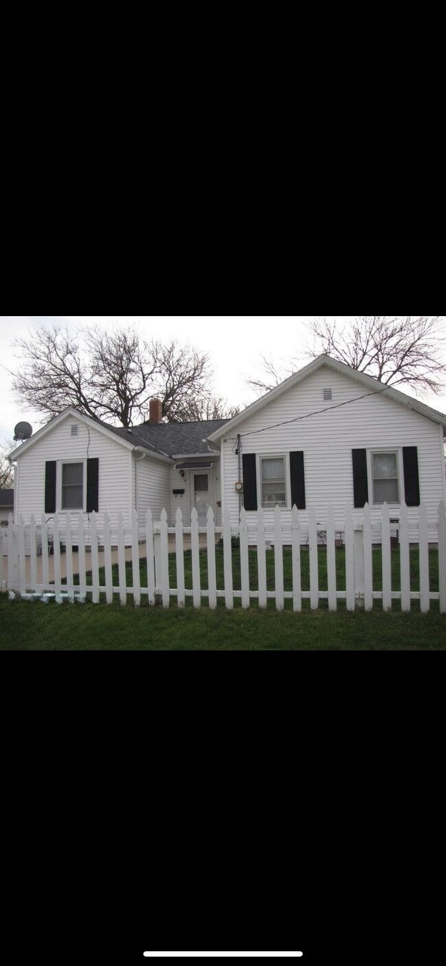 329 E Marquette St, Ottawa, IL 61350