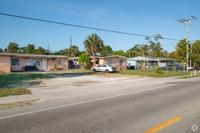 Pine Manor homes a mixture of Ranch style duplexes or quadplexes for multiple families.