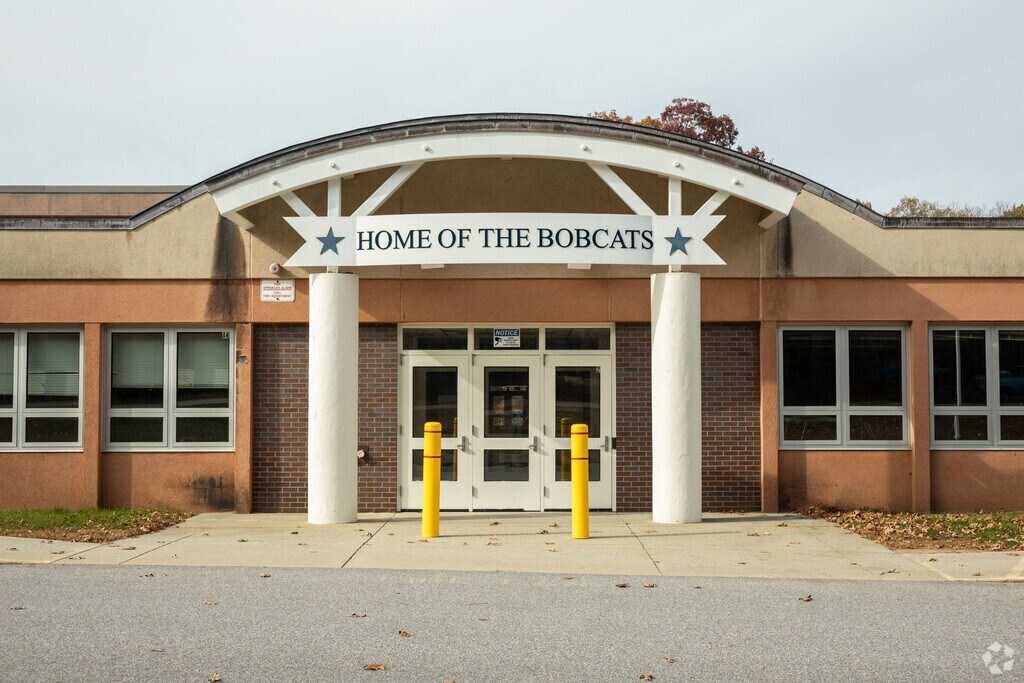 Welcome to Brooklyn Middle School in Brooklyn.