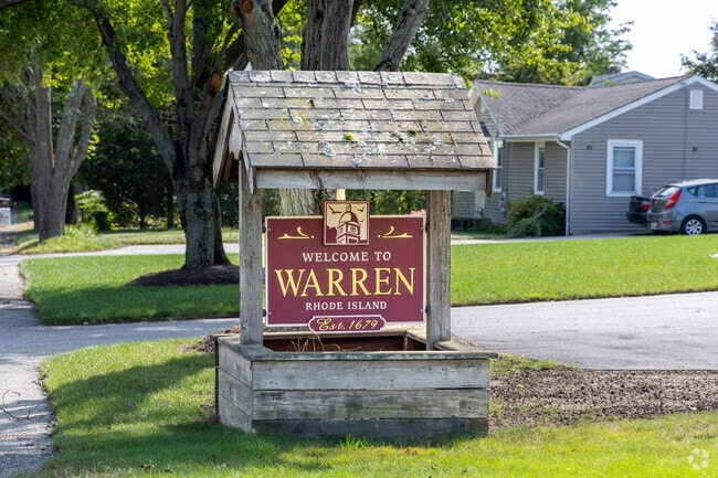 Welcoming all to Warren since 1679,  the North Warren neighborhood is an oasis of pleasantry.