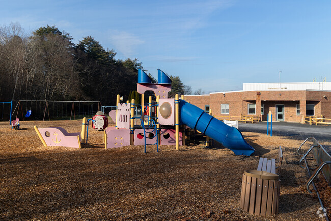 Rye Elementary School is a highly rated school, with a Niche rating of 4.57 out of 5 stars.