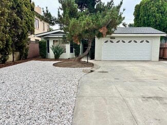 12538 Collins St, Valley Village, CA 91607