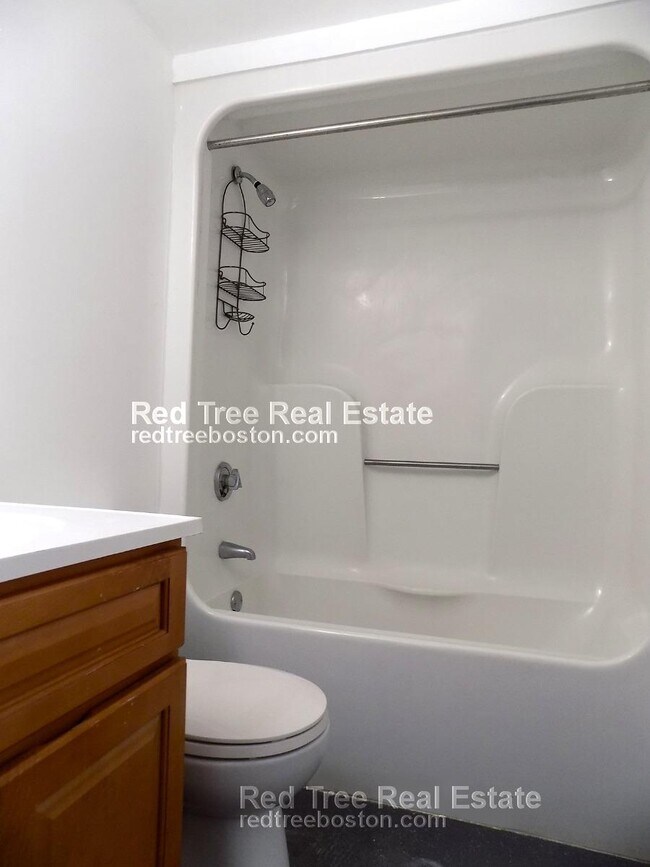 1 Pine St unit B, Boston, MA 02111 - photo 7