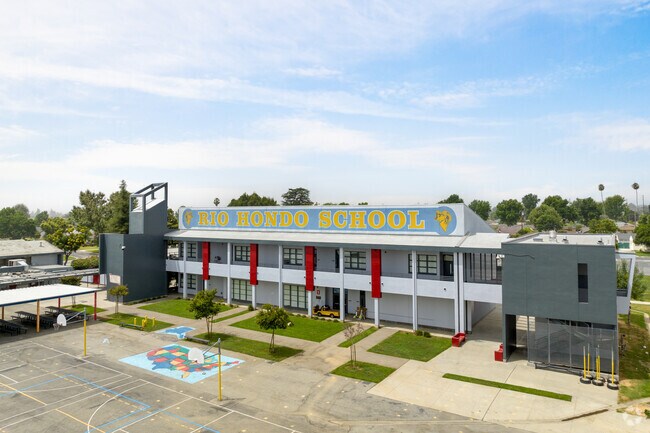 Rio Hondo Elementary School is a public school in Arcadia. Serving students in El Monte.