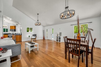 910 N Hayworth Ave, West Hollywood, CA 90046