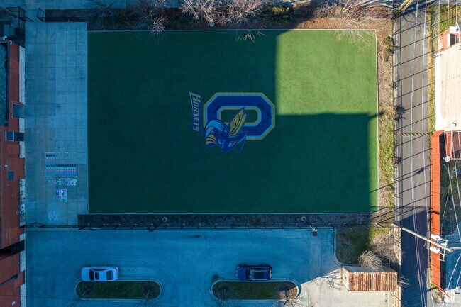 Oglesby Elementary School has an overall Niche grade of C-.