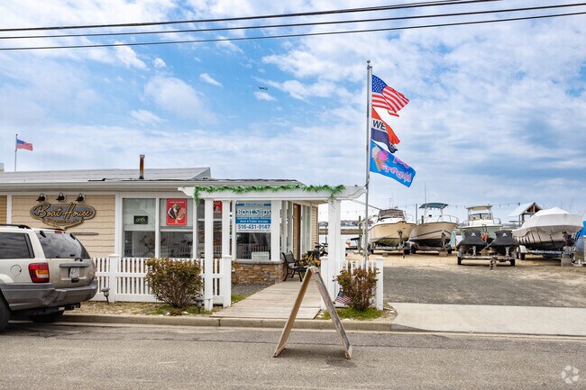 The Boat House Harbor Isle Marina is ready to help serve you for all your boating needs.