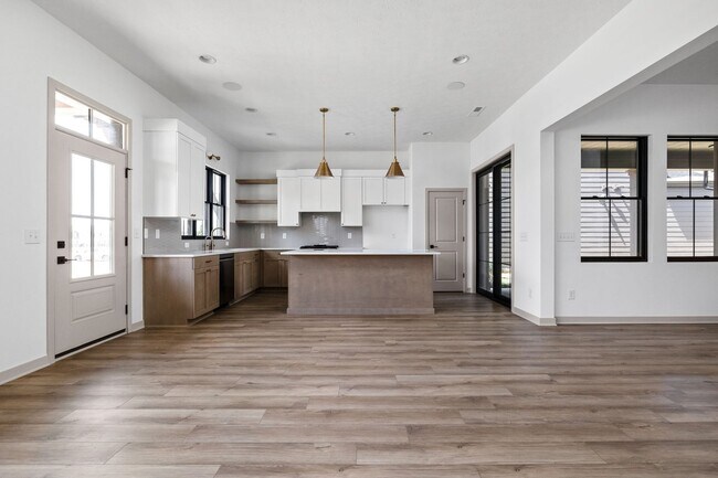 1664 Carrollton Rail Dr, Westfield, IN 46074 - photo 5