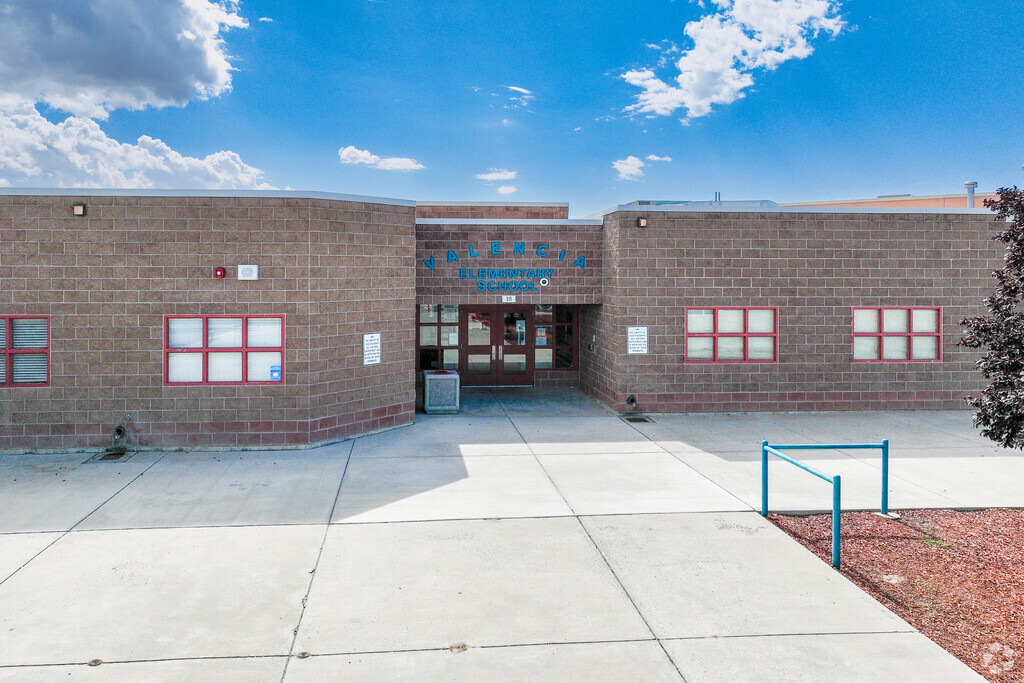 Entrance to Valencia Elementary School
