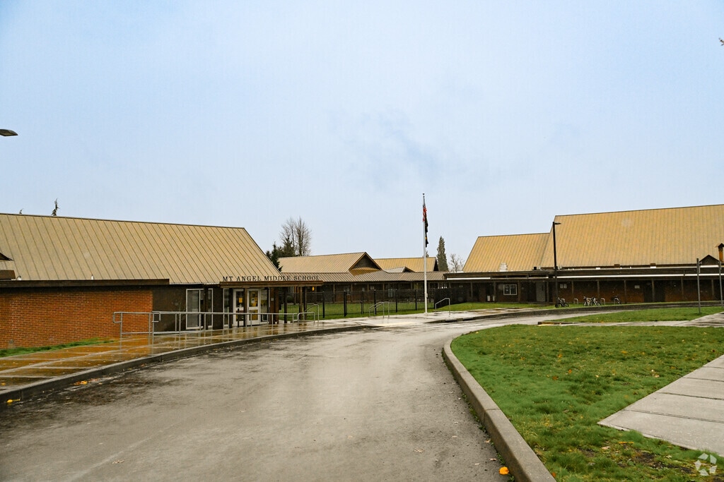 Mt. Angel Middle School provides education in the neighborhood of 
Mount Angel.