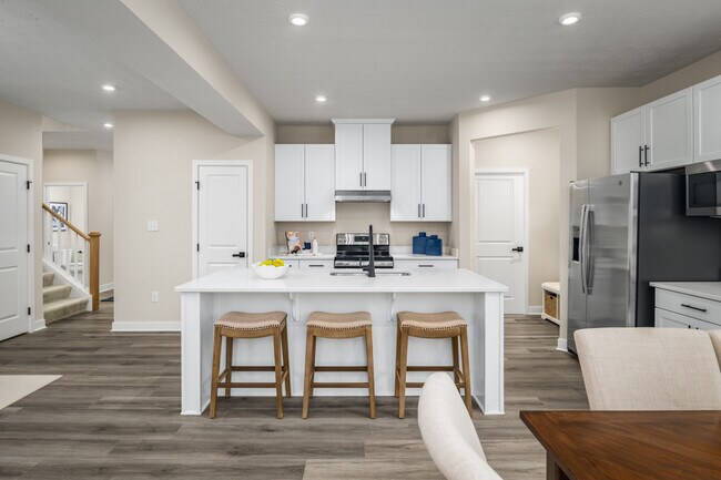 791 Longview Ave unit 36142405, Canal Fulton, OH 44614 - photo 2