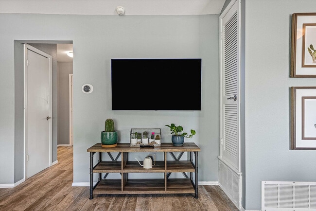 5909 Cherry Loop unit ID1292403P, Austin, TX 78745 - photo 4