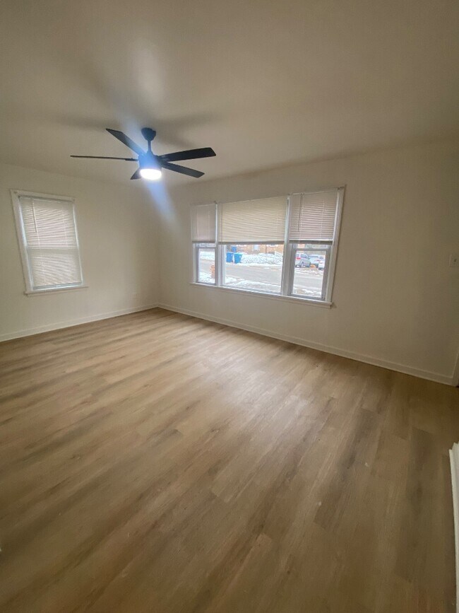 829 Carson Rd, Saint Louis, MO 63135 - photo 3