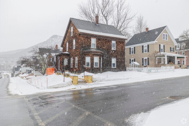 Nestled in the mountains, Berlin's single-family homes offer charm, space and stunning views.