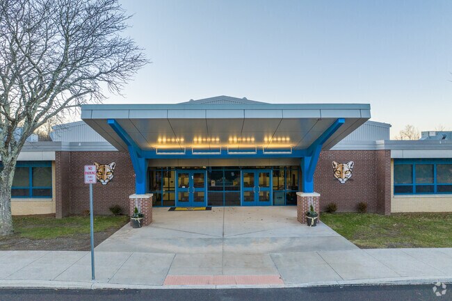 Montgomery Elementary School receives an overall A grade from niche.com.