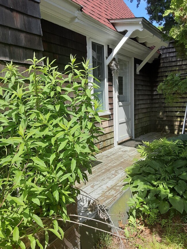 25B Waterway Rd Unit 25 B, Saunderstown, RI 02874