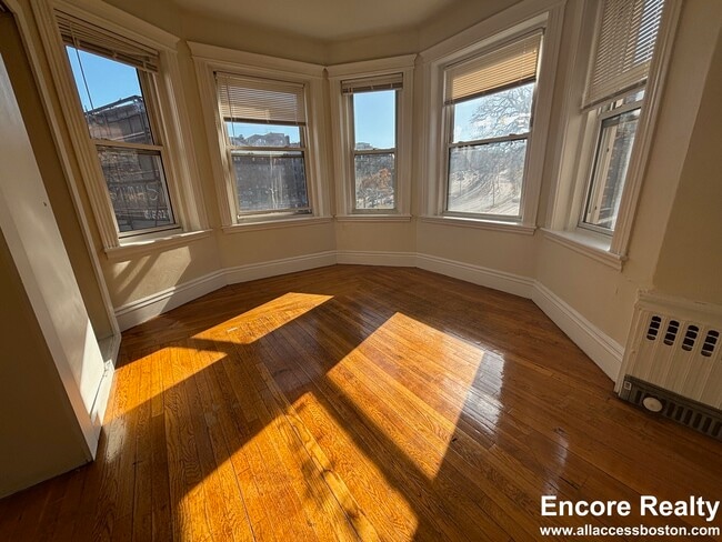 126 Warren St unit 35, Boston, MA 02119 - photo 3