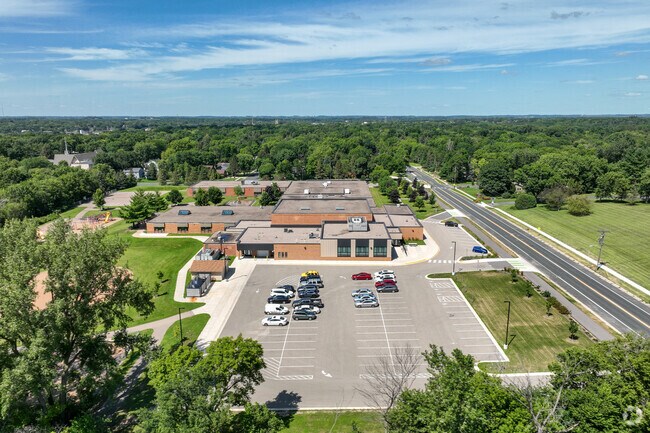 Spring Creek Elementary has a student-teacher ratio of 13 to 1.