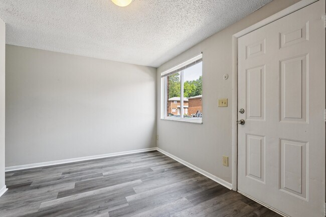 Gateway Apartments, Columbus, OH 43219 - photo 5