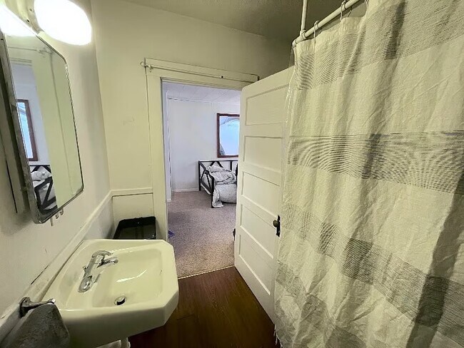 915 2nd Ave S unit 8, Fargo, ND 58103 - photo 4