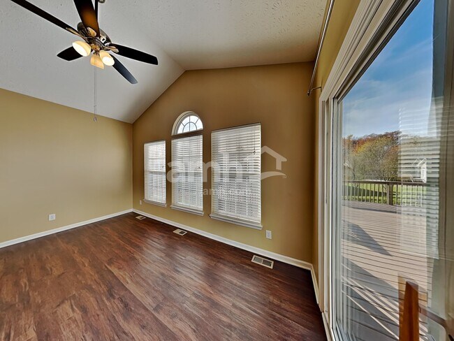 285 Coyote Dr, Maineville, OH 45039 - photo 5