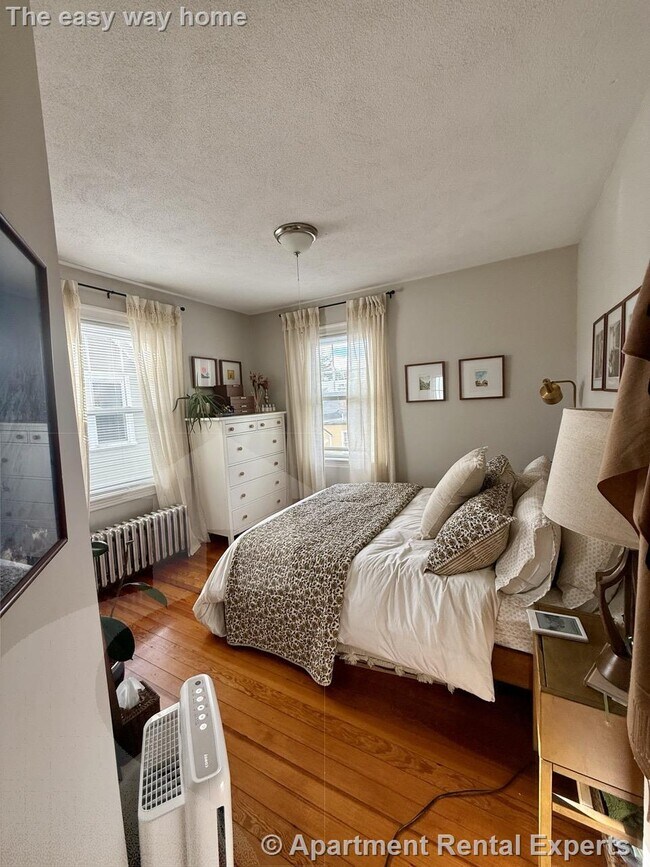 9 Eustis St unit 3L, Cambridge, MA 02140 - photo 3