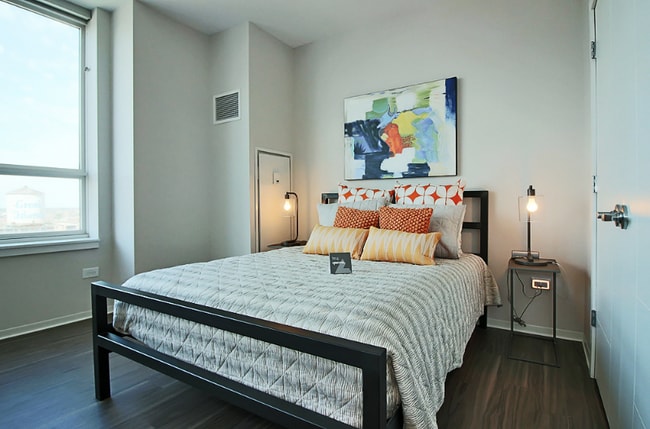 755 W Adams St, Chicago, IL 60661 - photo 4