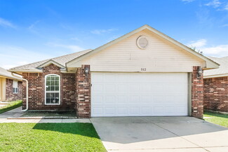 512 SW 38th Terrace, Moore, OK 73160