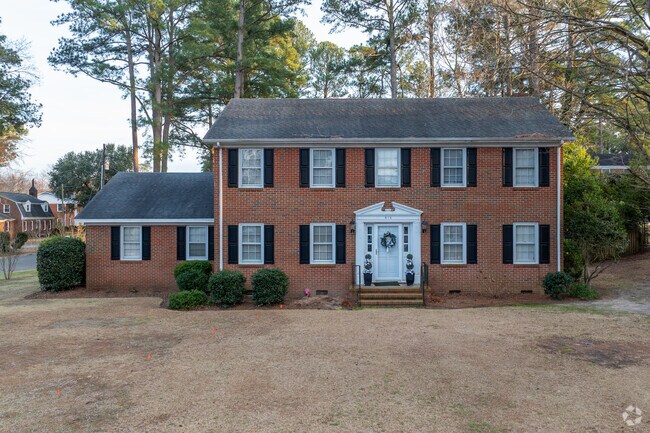 Neo-Colonial homes were a popular choice in Goldsboro in the mid-20th century.