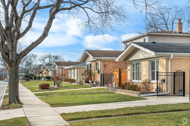 There are a number of split-level homes on the south end of Bunker Hill.