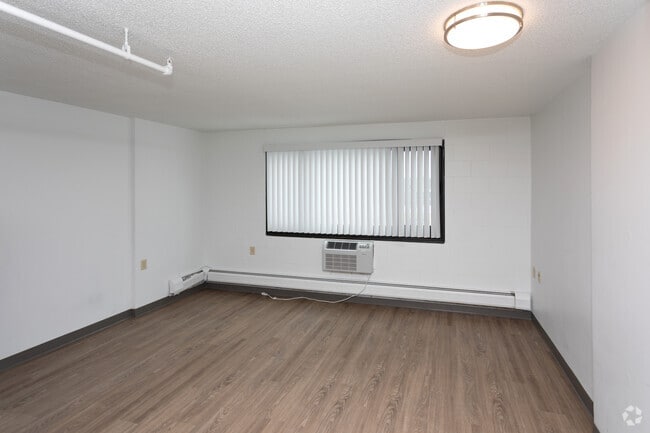 Shoreline Plaza, Minneapolis, MN 55403 - photo 6