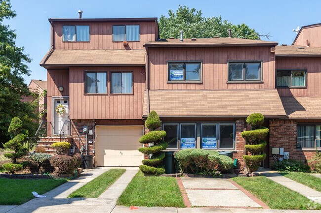 Nicely sized condos and townhomes can be found in Grasmere.