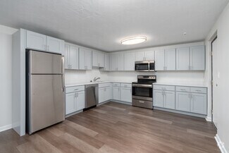 16-20 Bailey Ct, Canton, MA 02021
