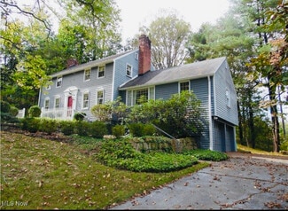 1 Hickory Ln, Marietta, OH 45750