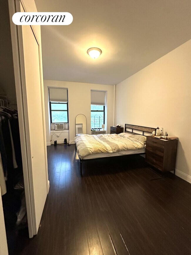 1580 1st Ave, New York, NY 10028