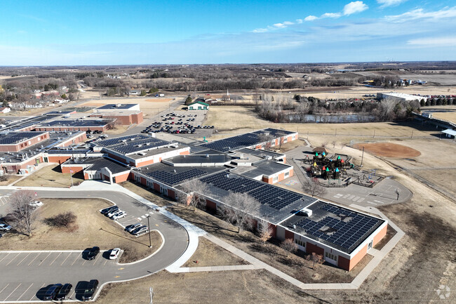 The student-teacher ratio at Maple Lake Elementary School is 13 to 1.