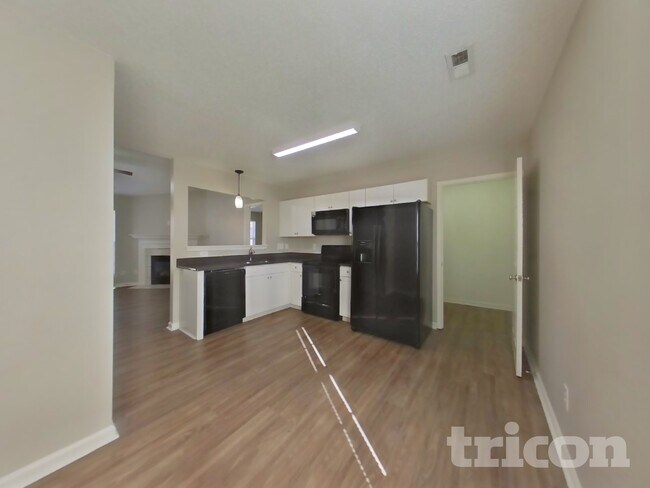 3428 Nevin Brook Rd, Charlotte, NC 28269 - photo 4