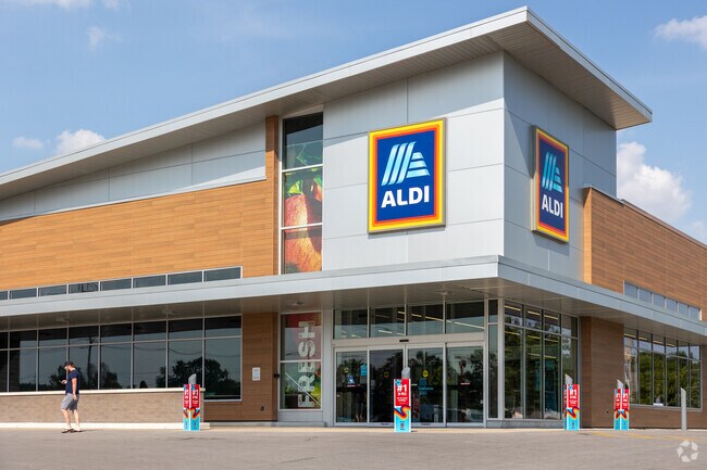 Aldi grocery store, serving Florence Park South's community.