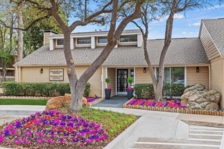 5200 Meadowcreek Dr, Dallas, TX 75248