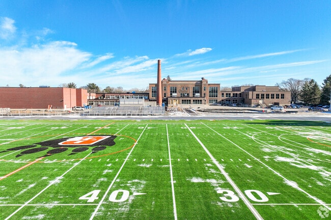 Students at Central Middle School scored above the state average in reading and math.