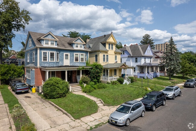 In the Berkeley Square & Parkside neighborhood you will find large three-story homes.