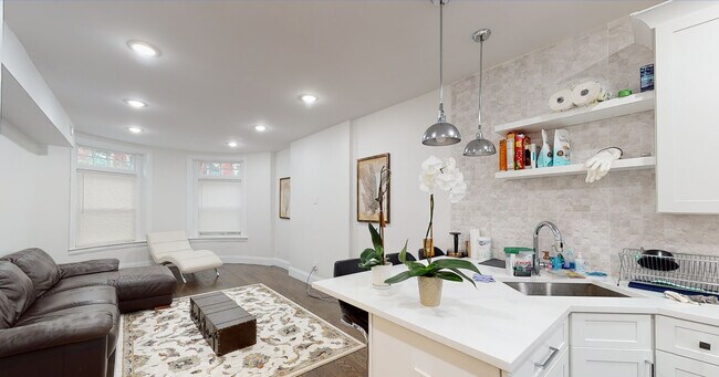 7 Strathmore Rd unit 3, Brookline, MA 02445 - photo 2