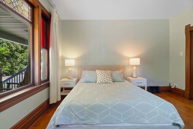 1028 Porlier St unit 1, Green Bay, WI 54301 - photo 4