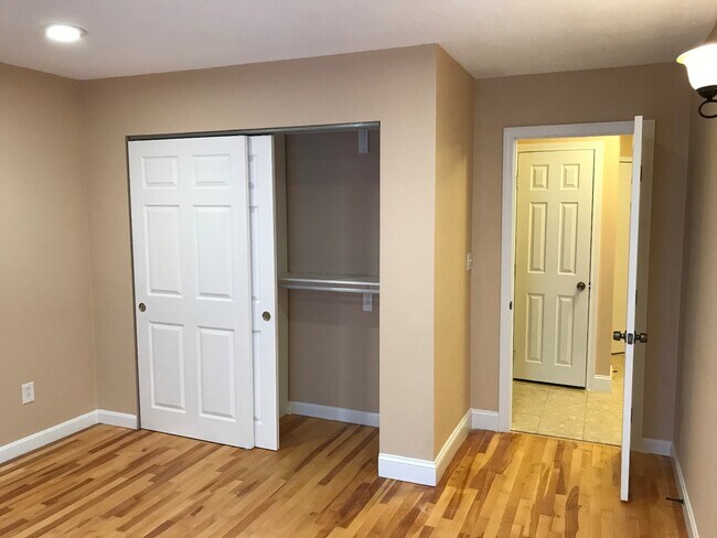 274 Chestnut Ave unit N, Jamaica Plain, MA 02130 - photo 3