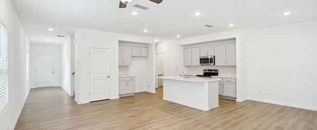 5357 Frontier Ct, Flowery Branch, GA 30542 - photo 5